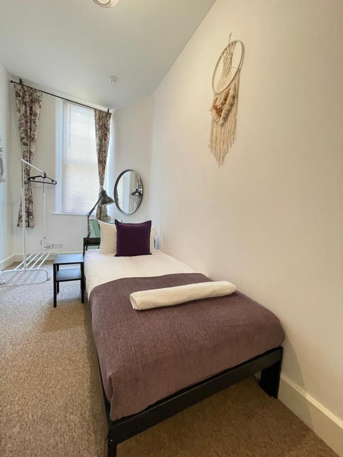 Central Located Two Bedroom Suite Бристоль Экстерьер фото