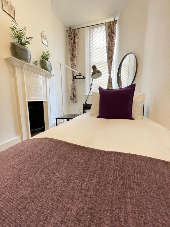 Central Located Two Bedroom Suite Бристоль Экстерьер фото